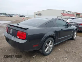 2009 Ford Mustang with VIN 1ZVHT80N595134357, listed as a IAAI auction lot 41603794 with 194,270 mi miles and . Bid and sale history available at carsss.com. Image 4.