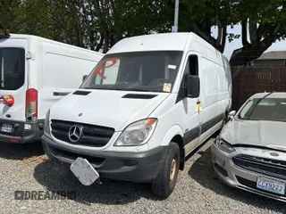 2012 Mercedes-Benz Sprinter Cargo with VIN WD3PE8CB4C5712881, listed as a IAAI auction lot 42208464 with 257,861 mi miles. Bid and sale history available at carsss.com. Image 1.