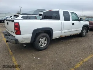 2003 Chevrolet Silverado 1500 LT with VIN 2GCEC19T531220694, listed as a Copart auction lot 43007935 with 253,208 mi miles and Salvage Title. Bid and sale history available at carsss.com. Image 3.
