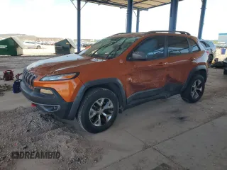 2015 Jeep Cherokee Trailhawk z VIN 1C4PJMBS4FW647489, wystawiony jako Copart lot #53362135 z przebiegiem 53 139 mil mil oraz Szkoda całkowita • Salvage title. Historia ofert i sprzedaży dostępna na DreamBid. Obrazek 1.