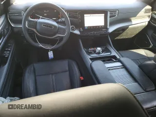 2023 Jeep Wagoneer Series II с VIN 1C4SJSBP7PS561497, выставлен на аукционе Copart как лот 46858845 с пробегом 29 616 миль миль и Списание • Salvage title. История ставок и продаж доступна на DreamBid. Изображение 8.