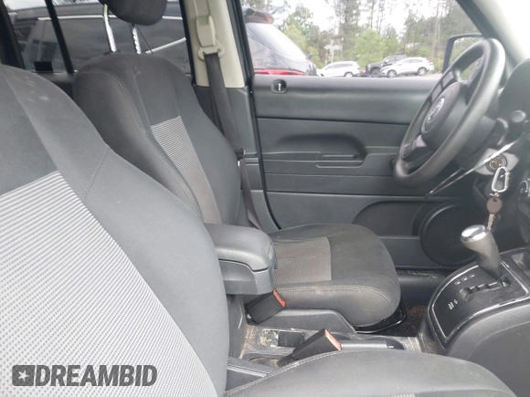 2013 Jeep Patriot Sport with VIN 1C4NJRBB6DD261489, listed as a IAAI auction lot 42104746 with 172,962 mi miles and . Bid and sale history available at carsss.com. Image 5.
