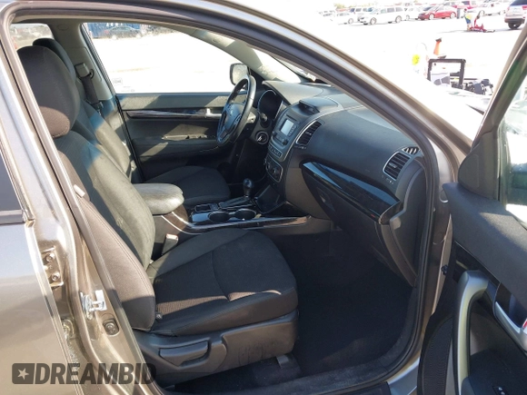 2014 Kia Sorento LX with VIN 5XYKT4A67EG528288, listed as a IAAI auction lot 42036077 with 67,835 mi miles. Bid and sale history available at carsss.com. Image 5.