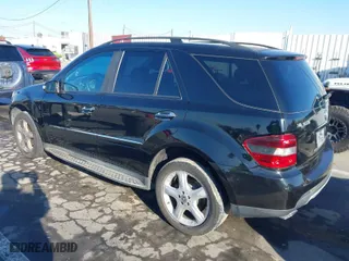 2008 Mercedes-Benz M-Class 3.5L with VIN 4JGBB86E58A385268, listed as a IAAI auction lot 41761101 with 109,184 mi miles. Bid and sale history available at carsss.com. Image 3.