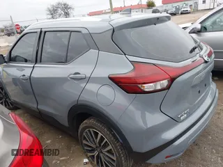 2021 Nissan Kicks SV with VIN 3N1CP5CV9ML473162, listed as a IAAI auction lot 40786414 with 100,107 mi miles. Bid and sale history available at carsss.com. Image 3.