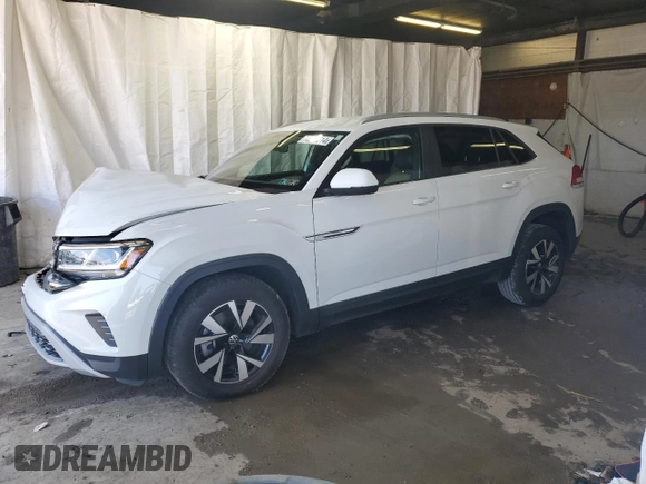 2022 Volkswagen Atlas SE with VIN 1V2LC2CA6NC200437, listed as a Copart auction lot 72356214 with 67,105 mi miles and Salvage title. Bid and sale history available at DreamBid. Image 1.
