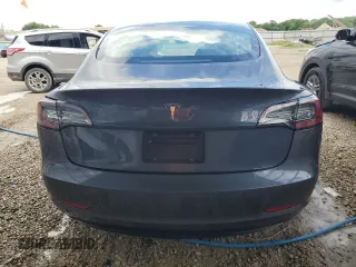 2022 Tesla Model 3 z VIN 5YJ3E1EA3NF287056, wystawiony jako Copart lot #58954225 z przebiegiem 132 196 mil mil oraz Czysty tytuł • Clean title. Historia ofert i sprzedaży dostępna na DreamBid. Obrazek 6.