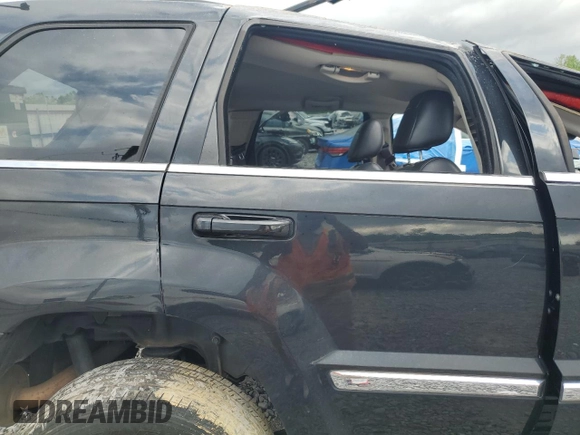 2009 Jeep Grand Cherokee Limited with VIN 1J8HS58T09C554863, listed as a Copart auction lot 55008995 with 136,762 mi miles and Salvage title. Bid and sale history available at DreamBid. Image 11.