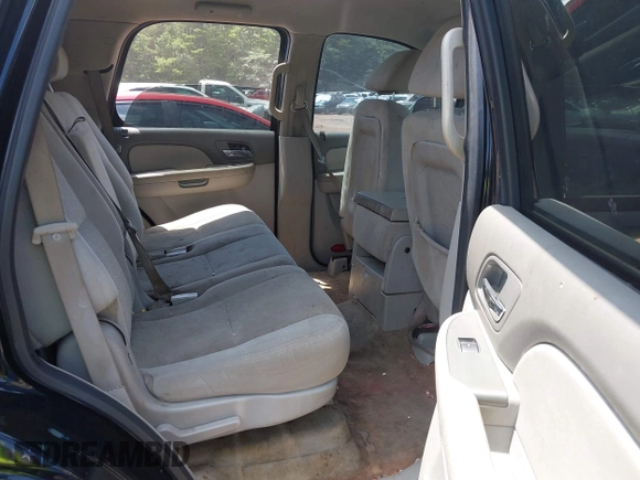 2008 Chevrolet Tahoe LS with VIN 1GNFC13C58R105676, listed as a IAAI auction lot 42603839 with 322,614 mi miles and . Bid and sale history available at DreamBid. Image 8.