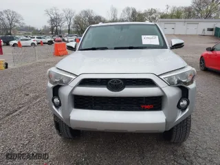 2018 Toyota 4Runner SR5 with VIN JTEBU5JR2J5597773, listed as a IAAI auction lot 41904537 with 67,380 mi miles. Bid and sale history available at carsss.com. Image 12.