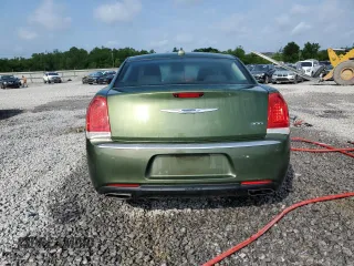2018 Chrysler 300 Touring L z VIN 2C3CCAAG4JH340405, wystawiony jako Copart lot #55503225 z przebiegiem Nie podano mil oraz Szkody całkowita. Historia ofert i sprzedaży dostępna na DreamBid. Obrazek 6.