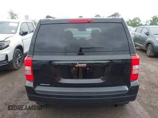 2017 Jeep Patriot Sport z VIN 1C4NJPBA2HD149046, wystawiony jako IAAI lot #42352239 z przebiegiem 146 116 mil mil oraz . Historia ofert i sprzedaży dostępna na DreamBid. Obrazek 16.