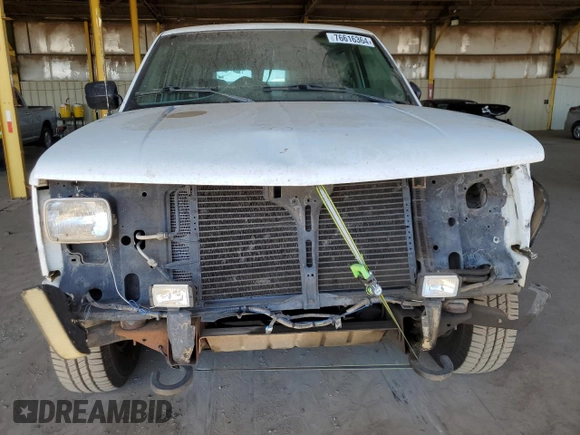 1993 Chevrolet Suburban z VIN 1GNGK26K8PJ352462, wystawiony jako Copart lot #76616364 z przebiegiem 147 505 mil mil oraz Czysty tytuł • Clean title. Historia ofert i sprzedaży dostępna na DreamBid. Obrazek 5.