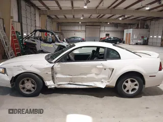 2000 Ford Mustang с VIN 1FAFP4049YF271931, выставлен на аукционе IAAI как лот 41984117 с пробегом 219 865 миль миль и . История ставок и продаж доступна на DreamBid. Изображение 15.