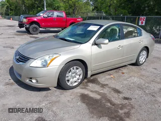 2010 Nissan Altima SL z VIN 1N4AL2AP3AN528824, wystawiony jako IAAI lot #42290404 z przebiegiem 115 014 mil mil oraz . Historia ofert i sprzedaży dostępna na DreamBid. Obrazek 2.
