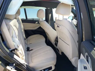 2021 BMW X5 xDrive40i z VIN 5UXCR6C09M9G00150, wystawiony jako IAAI lot #41647528 z przebiegiem Nie podano mil oraz . Historia ofert i sprzedaży dostępna na DreamBid. Obrazek 8.