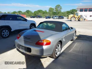 2002 Porsche Boxster z VIN WP0CA29882U622162, wystawiony jako IAAI lot #41654257 z przebiegiem 44 608 mil mil oraz . Historia ofert i sprzedaży dostępna na DreamBid. Obrazek 4.