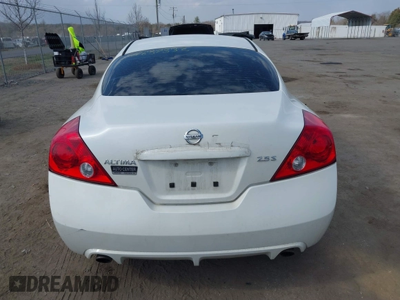 2013 Nissan Altima S with VIN 1N4AL2EP2DC273139, listed as a IAAI auction lot 41837332 with 205,993 mi miles and . Bid and sale history available at DreamBid. Image 15.