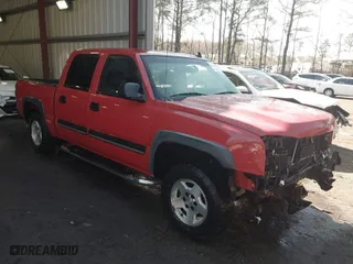 2006 Chevrolet Silverado 1500 LT1 with VIN 2GCEK13TX61173467, listed as a IAAI auction lot 41845953 with 201,552 mi miles. Bid and sale history available at carsss.com. Image 1.