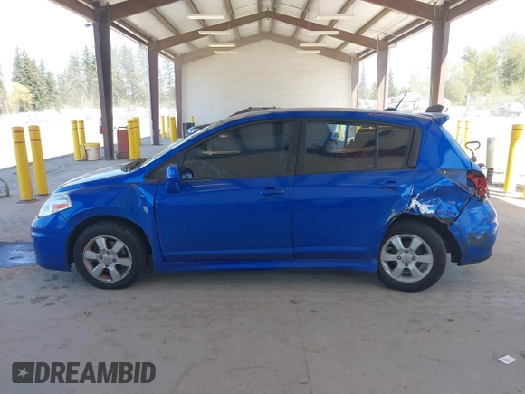 2011 Nissan Versa 1.8 S with VIN 3N1BC1CP7BL487592, listed as a IAAI auction lot 42077797 with 81,982 mi miles. Bid and sale history available at carsss.com. Image 14.