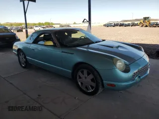 2002 Ford Thunderbird Hardtop Premium z VIN 1FAHP60A22Y109399, wystawiony jako Copart lot #61760324 z przebiegiem 137 158 mil mil oraz Szkoda całkowita • Salvage title. Historia ofert i sprzedaży dostępna na DreamBid. Obrazek 4.