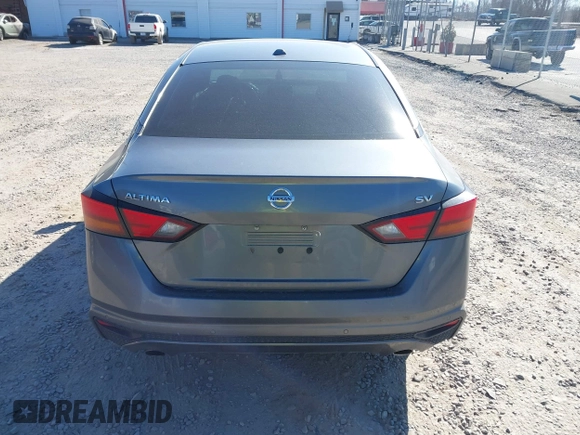 2019 Nissan Altima 2.5 SV with VIN 1N4BL4DV7KC121581, listed as a IAAI auction lot 41695568 with 109,447 mi miles. Bid and sale history available at carsss.com. Image 16.