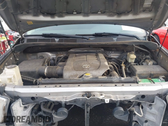 2010 Toyota Tundra z VIN 5TFUW5F14AX145662, wystawiony jako IAAI lot #41792711 z przebiegiem 241 445 mil mil oraz . Historia ofert i sprzedaży dostępna na DreamBid. Obrazek 10.