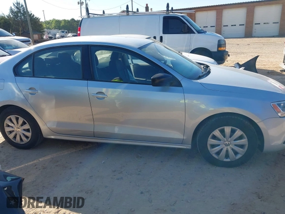 2014 Volkswagen Jetta Sedan S with VIN 3VW2K7AJ4EM208158, listed as a IAAI auction lot 42037477 with 156,483 mi miles. Bid and sale history available at carsss.com. Image 13.