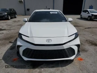 2025 Toyota Camry LE z VIN 4T1DAACK3SU560104, wystawiony jako Copart lot #54478905 z przebiegiem 444 mil mil oraz Szkoda całkowita • Salvage title. Historia ofert i sprzedaży dostępna na DreamBid. Obrazek 5.