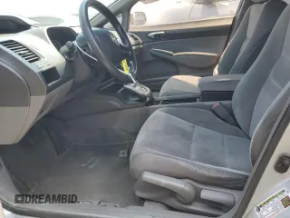 2008 Honda Civic LX z VIN 1HGFA16588L044582, wystawiony jako Copart lot #58868885 z przebiegiem 184 677 mil mil oraz Szkoda całkowita • Salvage title. Historia ofert i sprzedaży dostępna na DreamBid. Obrazek 7.