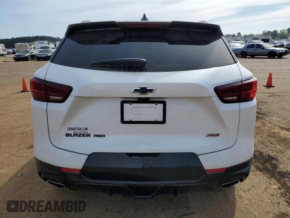 2023 Chevrolet Blazer RS z VIN 3GNKBKRS5PS168410, wystawiony jako Copart lot #49607305 z przebiegiem 30 682 mil mil oraz Szkoda całkowita • Salvage title. Historia ofert i sprzedaży dostępna na DreamBid. Obrazek 6.