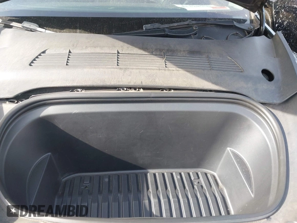 2023 Tesla Model Y Long Range z VIN 7SAYGAEE5PF603128, wystawiony jako IAAI lot #41328797 z przebiegiem 63 527 mil mil oraz . Historia ofert i sprzedaży dostępna na DreamBid. Obrazek 10.