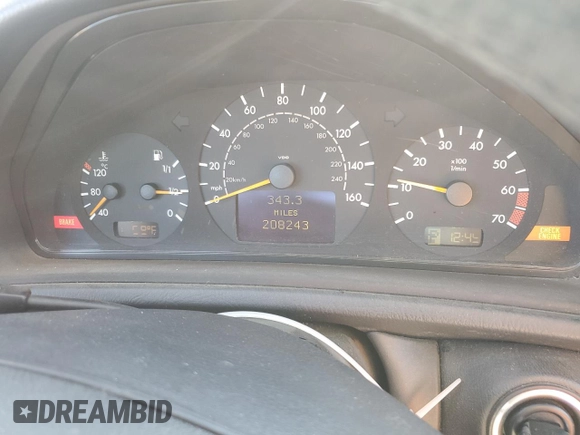 2002 Mercedes-Benz CLK 320/430 with VIN WDBLJ65G22T121261, listed as a Copart auction lot 88505625 with 208,243 mi miles and Salvage Title. Bid and sale history available at DreamBid. Image 9.