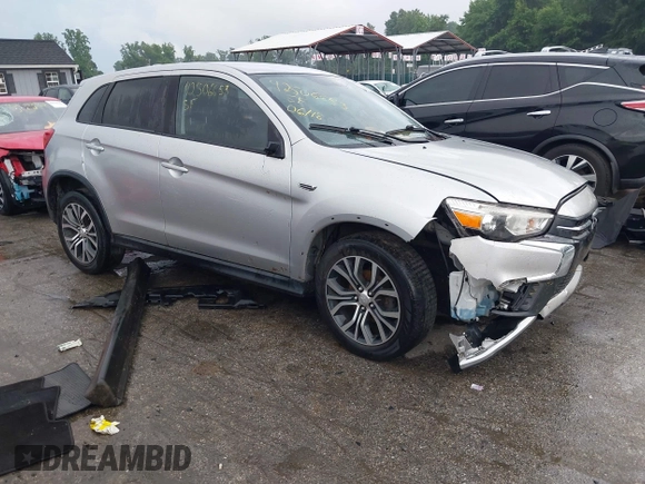 2018 Mitsubishi Outlander ES z VIN JA4AP3AU3JU004874, wystawiony jako IAAI lot #42506653 z przebiegiem 67 052 mil mil oraz . Historia ofert i sprzedaży dostępna na DreamBid. Obrazek 1.
