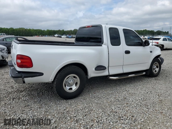 2003 Ford F-150 XL z VIN 1FTRX17283NA47526, wystawiony jako Copart lot #56548415 z przebiegiem 113 287 mil mil oraz Szkoda całkowita • Salvage title. Historia ofert i sprzedaży dostępna na DreamBid. Obrazek 3.