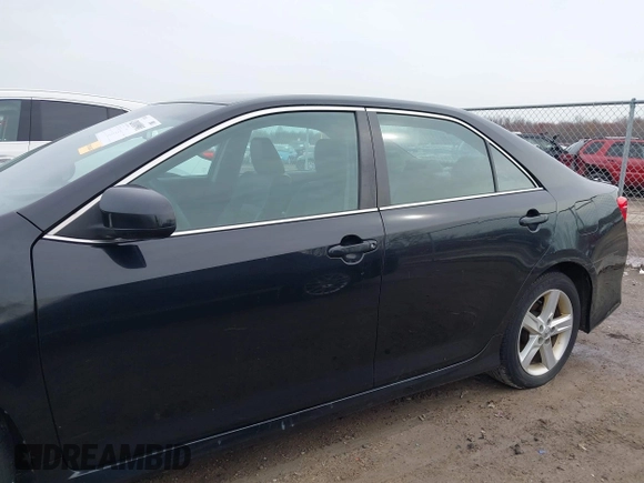 2013 Toyota Camry L with VIN 4T1BF1FK4DU249482, listed as a IAAI auction lot 42010901 with 196,121 mi miles. Bid and sale history available at carsss.com. Image 15.