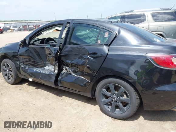 2011 Mazda 3 i Touring z VIN JM1BL1VF5B1444961, wystawiony jako IAAI lot #42047855 z przebiegiem 156 037 mil mil oraz . Historia ofert i sprzedaży dostępna na DreamBid. Obrazek 15.