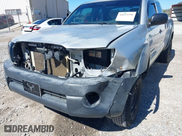 2008 Toyota Tacoma with VIN 5TEUU42NX8Z505724, listed as a IAAI auction lot 41635356 with 179,140 mi miles and . Bid and sale history available at DreamBid. Image 6.