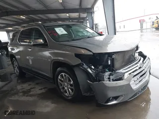 2019 Chevrolet Traverse LT Cloth with VIN 1GNEVGKW1KJ135509, listed as a IAAI auction lot 41283639 with 77,327 mi miles. Bid and sale history available at carsss.com. Image 1.