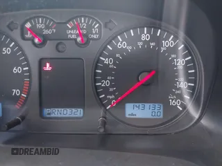 2002 Volkswagen EuroVan MV с VIN WV2NB47002H005993, выставлен на аукционе IAAI как лот 41568379 с пробегом 143 133 миль миль и . История ставок и продаж доступна на DreamBid. Изображение 7.