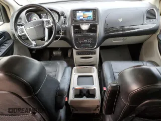 2011 Chrysler Town & Country Limited with VIN 2A4RR6DG4BR616911, listed as a Copart auction lot 83353704 with 204,731 mi miles and Clean Title. Bid and sale history available at carsss.com. Image 8.