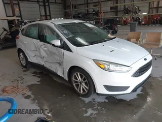 2015 Ford Focus SE with VIN 1FADP3K29FL289504, listed as a IAAI auction lot 41963365 with Not Provided miles. Bid and sale history available at carsss.com. Image 1.