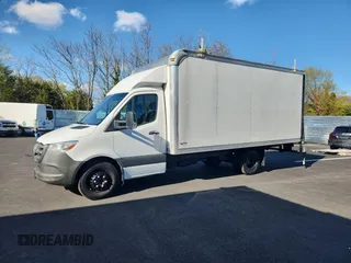 2021 Mercedes-Benz Sprinter with VIN W1X8D33Y9MN158890, listed as a Copart auction lot 52627565 with 13,274 mi miles and Salvage Title. Bid and sale history available at DreamBid. Image 2.