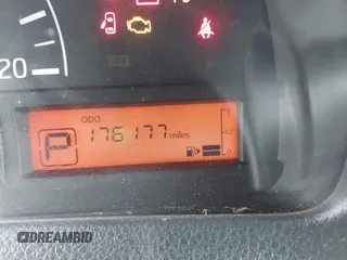 2016 Nissan NV200 S z VIN 3N6CM0KN8GK693197, wystawiony jako IAAI lot #41786914 z przebiegiem 176 177 mil mil oraz . Historia ofert i sprzedaży dostępna na DreamBid. Obrazek 16.