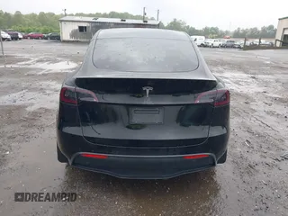 2022 Tesla Model Y Performance z VIN 7SAYGDEF7NF457757, wystawiony jako IAAI lot #42263449 z przebiegiem 65 747 mil mil oraz . Historia ofert i sprzedaży dostępna na DreamBid. Obrazek 17.