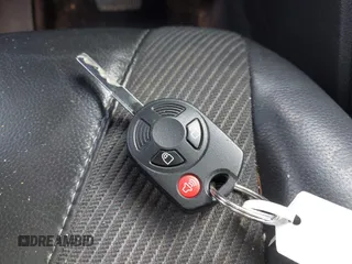 2016 Ford Escape SE z VIN 1FMCU9G91GUA83186, wystawiony jako IAAI lot #42190519 z przebiegiem 103 583 mil mil oraz . Historia ofert i sprzedaży dostępna na DreamBid. Obrazek 11.