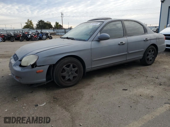 2001 Hyundai Sonata GLS with VIN KMHWF35VX1A372516, listed as a Copart auction lot 76357494 with 170,642 mi miles and Salvage Title. Bid and sale history available at carsss.com. Image 1.