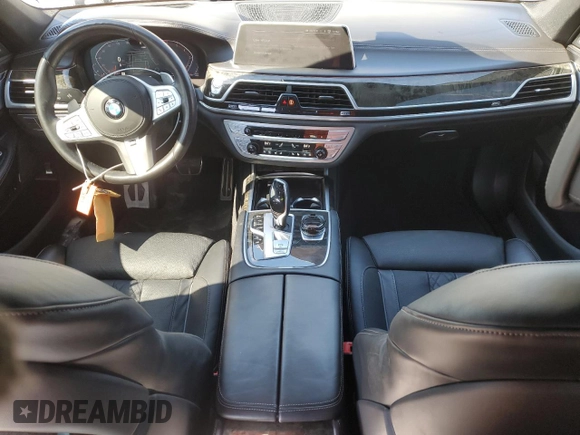 2021 BMW 7 Series 750i xDrive z VIN WBA7U2C05MCF09340, wystawiony jako Copart lot #45739545 z przebiegiem 41 674 mil mil oraz Szkoda całkowita • Salvage title. Historia ofert i sprzedaży dostępna na DreamBid. Obrazek 8.