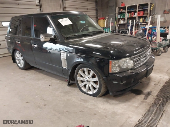 2008 Land Rover Range Rover SC with VIN SALMF13418A290834, listed as a IAAI auction lot 41833608 with 184,122 mi miles. Bid and sale history available at carsss.com. Image 1.