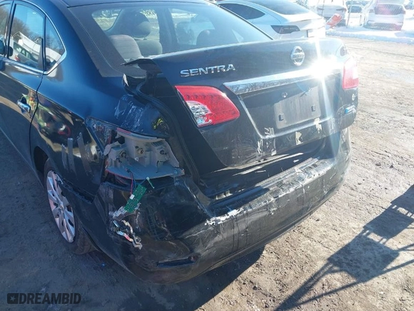 2014 Nissan Sentra SV with VIN 3N1AB7AP1EL658555, listed as a IAAI auction lot 41288954 with 195,203 mi miles. Bid and sale history available at carsss.com. Image 6.